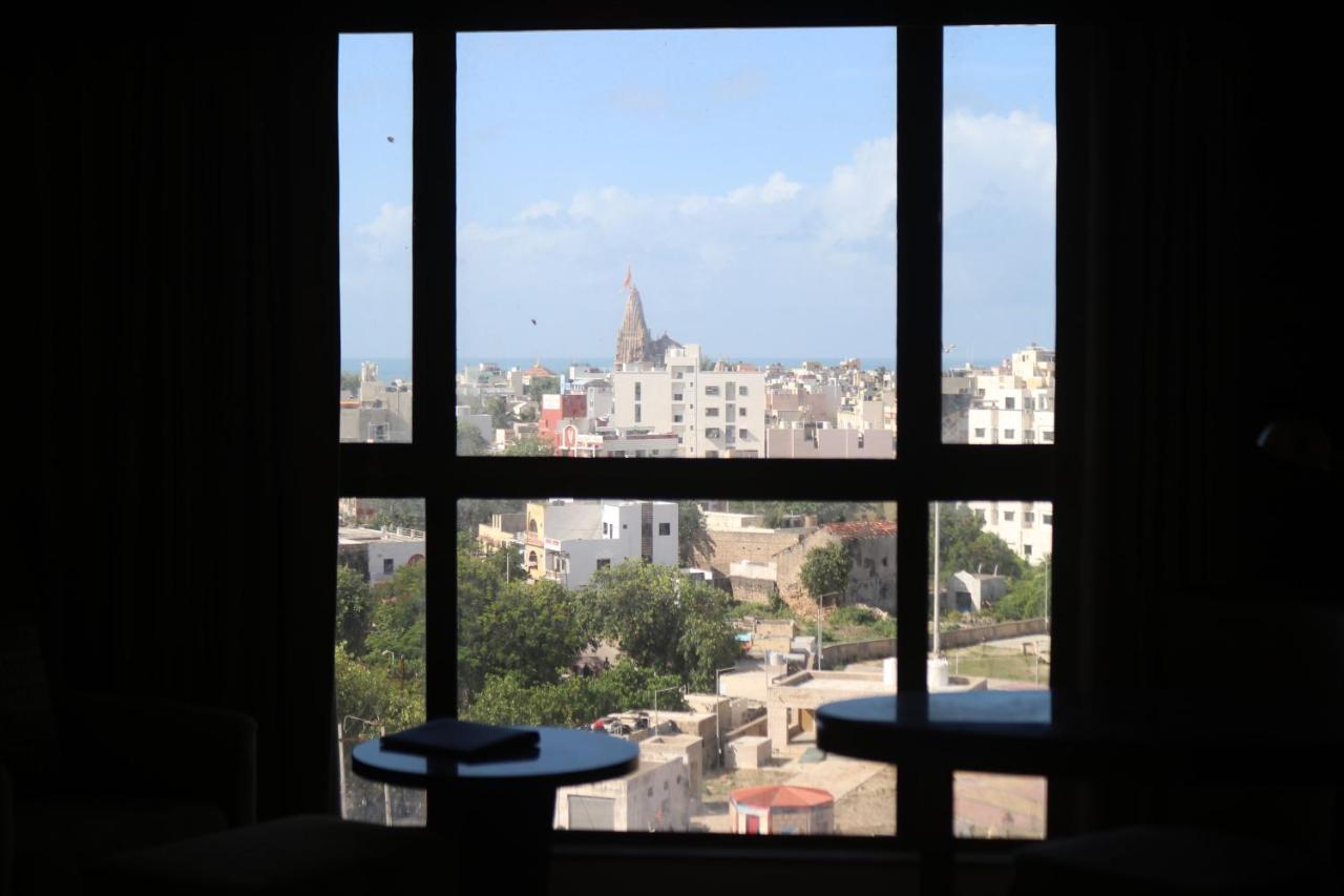 Отель Lemon Tree Premier, Dwarka Экстерьер фото