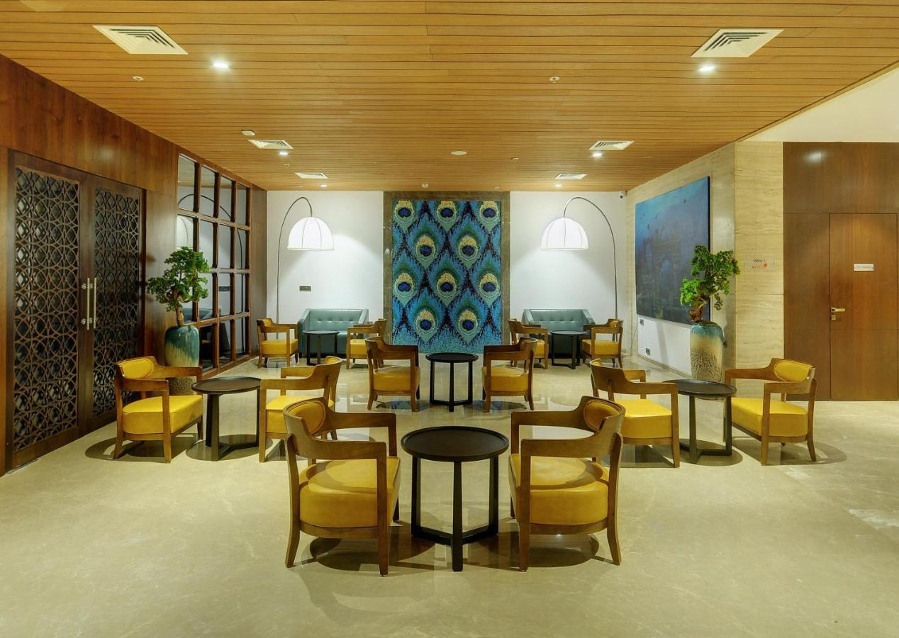 Отель Lemon Tree Premier, Dwarka Экстерьер фото
