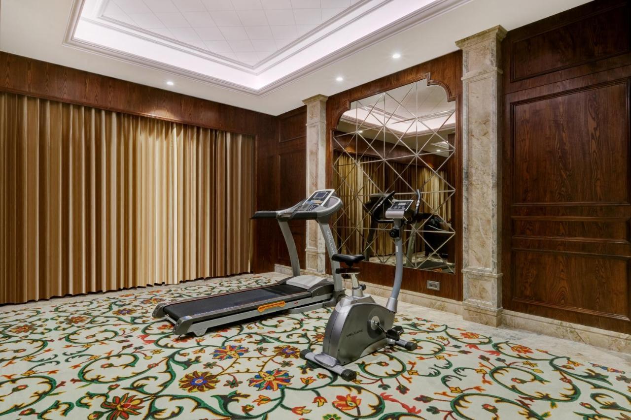 Отель Lemon Tree Premier, Dwarka Экстерьер фото