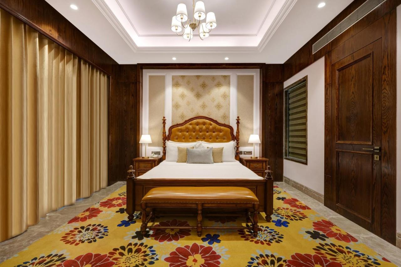 Отель Lemon Tree Premier, Dwarka Экстерьер фото