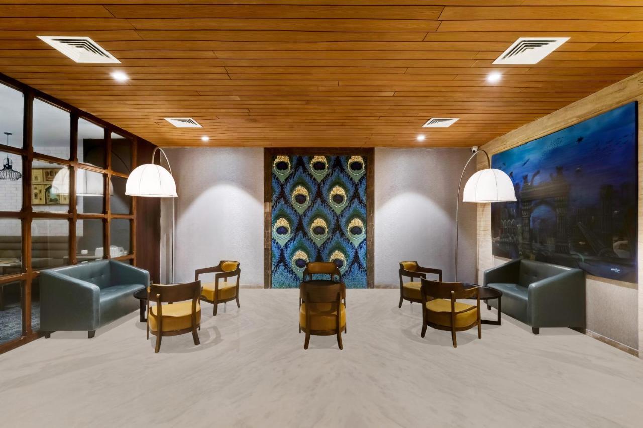 Отель Lemon Tree Premier, Dwarka Экстерьер фото
